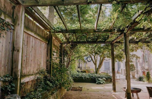 Mercersburg Hotel | Hotel ∙ 4 guests