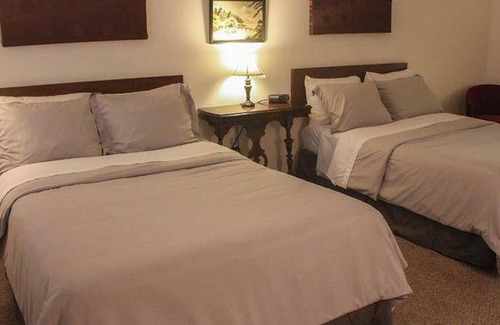 Mount Holly Springs Hotel | Hotel ∙ 4 guests