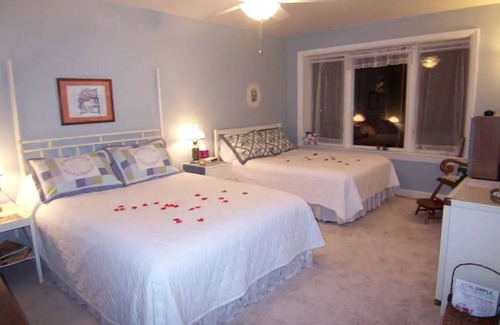 Ephrata House | House ∙ 1 bedroom ∙ 20 guests