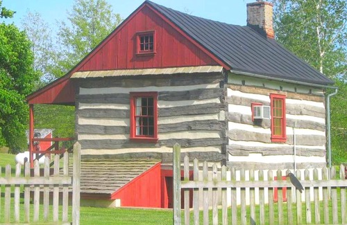 Robesonia House | House ∙ 1 bedroom ∙ 2 guests