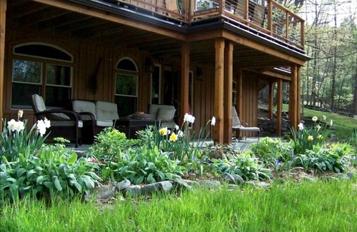 Bearsville House | House ∙ 1 bedroom ∙ 10 guests