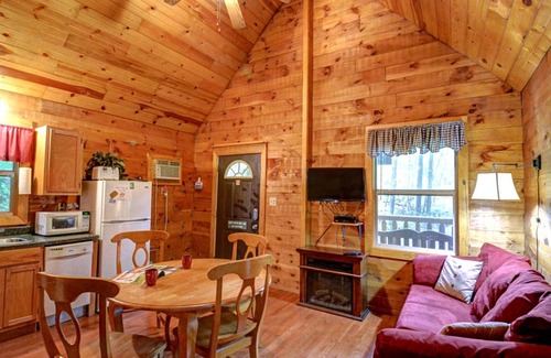 Bruceton Mills House | House ∙ 2 bedrooms ∙ 4 guests