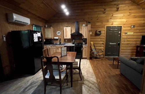 Bruceton Mills House | House ∙ 2 bedrooms ∙ 5 guests