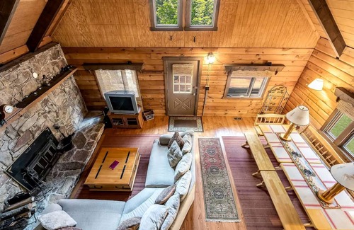Great Cacapon House | House ∙ 2 bedrooms ∙ 6 guests