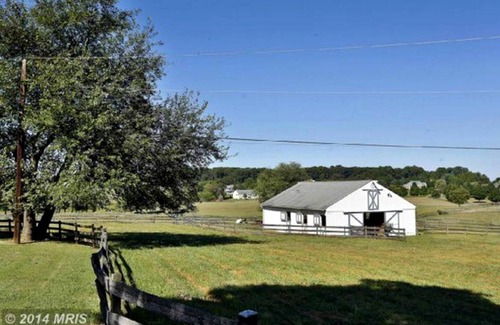 Darnestown House | House ∙ 2 bedrooms ∙ 4 guests