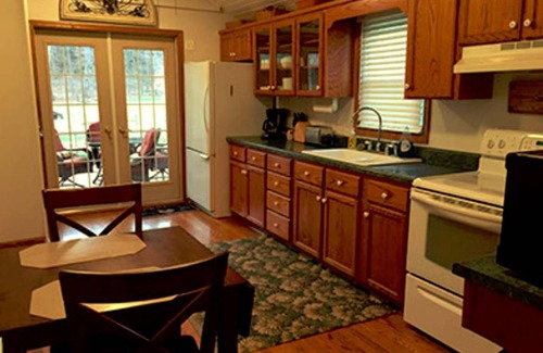 Perrysville House | House ∙ 4 bedrooms ∙ 14 guests