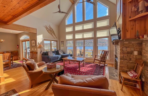 McHenry House | House ∙ 5 bedrooms ∙ 14 guests