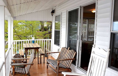 Hammondsport House | House ∙ 6 bedrooms ∙ 8 guests