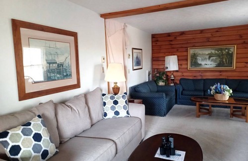 North Glade Hills House | House ∙ 6 bedrooms ∙ 12 guests