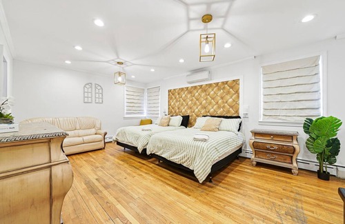 Woodridge House | House ∙ 7 bedrooms ∙ 16 guests
