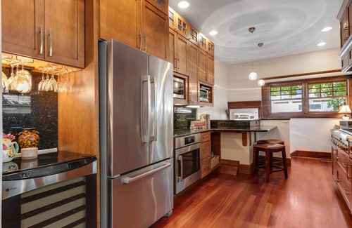 North End House | Iconic North End Bungalow w/Porch Swing | Fam Suite | Private Office/Studio | Walk to Hyde Park!