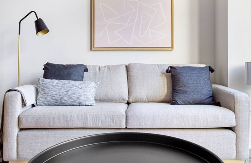 Crystal City Apartment | Ideal Crystal City 2BR w/ Pool, Gym, W/D, 1 block to to WF by Blueground