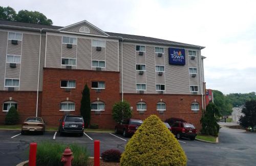 Ross Township Hotel | InTown Suites Extended Stay Pittsburgh PA