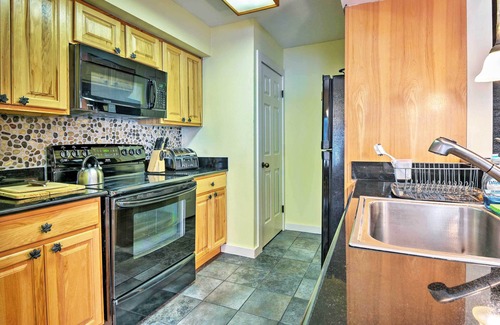 Lake Harmony Condo | Lake Harmony Condo < 1 Mi to Big Boulder Mountain!