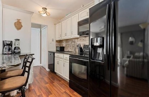 Sea Isle City Condo | Located one very short block to the beach