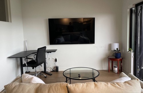 Eckington Apartment | Lovely 1 bedroom w/ balcony in the heart of NoMA