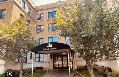 East Orange Apartment | Luxurious 1-bedroom apartment in charming East Orange apartment with AC, WiFi….