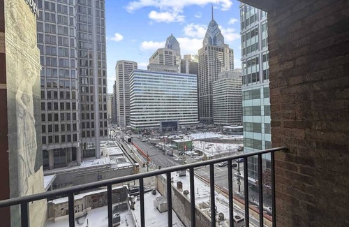 Center City Apartment | Luxury 2BD | Center City | 5 Beds | By JFK plaza