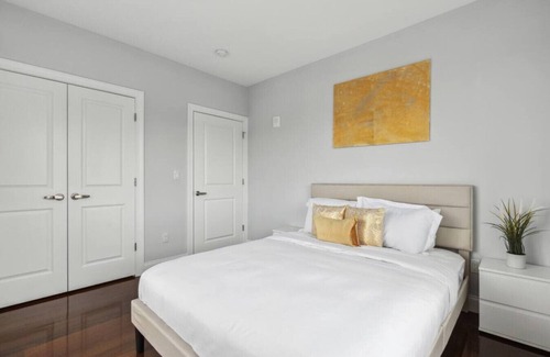 Southeast Yonkers Apartment | Luxury Penthouse Suite NYC! Parking+Gym+GameRoom!
