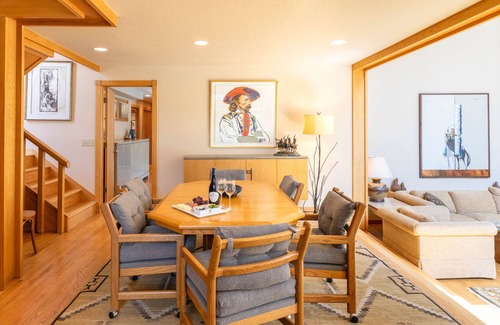Warm Springs House | Luxury Warm Springs Creekfront Home