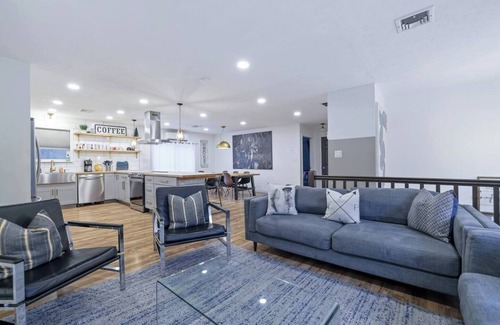 Long Pond House | "Magnolia Country Modern" - Open Concept w 7 BRs