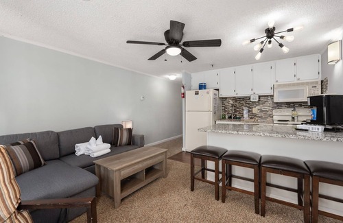 Snowshoe Condo | ML219|1BR,Ski In/Out, Fire place, Ballhooter lift