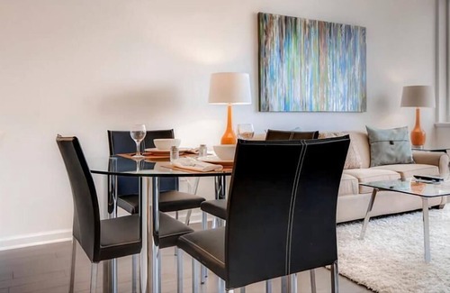 Hudson Exchange Apartment | Modern 1 Bedroom Apartments with Manhattan views