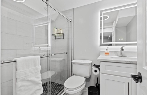 Silver Spring House | Modern 5-BR, Walk to Downtown Silver Spring, METRO