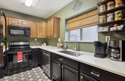 Chalet Village Condo | 🍁 Modern Smoky Mountain Condo- Stream Views, Fireplace & Full-Size Pool Table