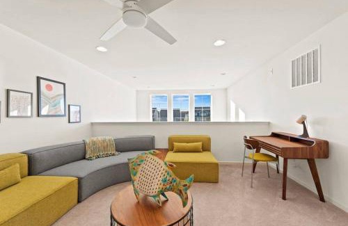Millville House | Modern Townhouse with Pool Gym & Tennis Near Beach