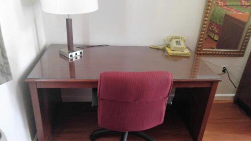 Neptune City Hotel | Motel 6-Tinton Falls, NJ