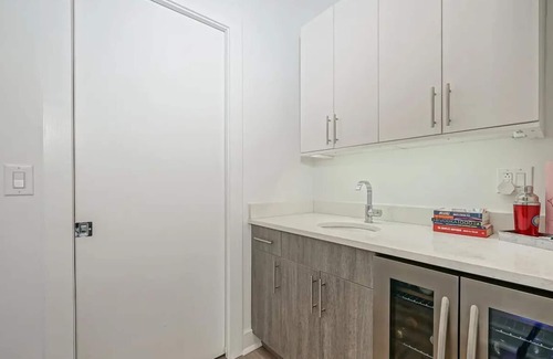 Northern Liberties House | Northern Liberties Luxury 3BR - Sauna Gym Rooftop Garage Penn’s Landing
