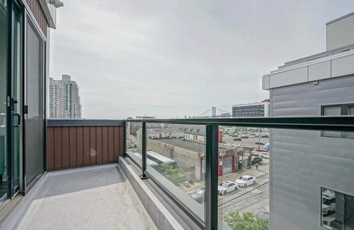 Northern Liberties House | Northern Liberties Luxury 3BR - Sauna Gym Rooftop Garage Penn’s Landing