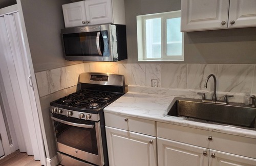 North Wildwood House | NWW Single House on 2nd ave - only 40 steps to Hereford Inlet Beach, new listing