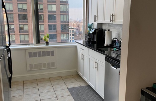 Lincoln Square Apartment | NYC Luxury 3bed/3 bath Westside Manhattan