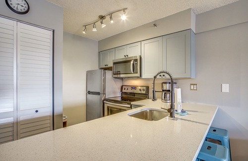 Midtown Ocean City Apartment | Ocean City Studio w/Balcony - Steps to Boardwalk!