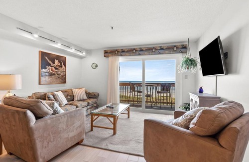Crescent Beach House | Ocean Inn 203