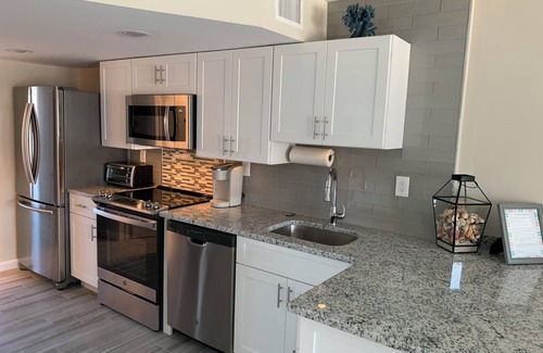 Mantoloking Condo | Ocean view sunrise from bed! Private Beach & Pool @ The Ocean Club @ Mantoloking