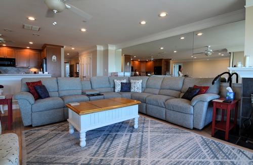 Rehoboth by the Sea Condo | OCEANFRONT CONDO WITH ELEVATOR!- 1 St. Louis St, 203 Wilson Dunes, Dewey Bch
