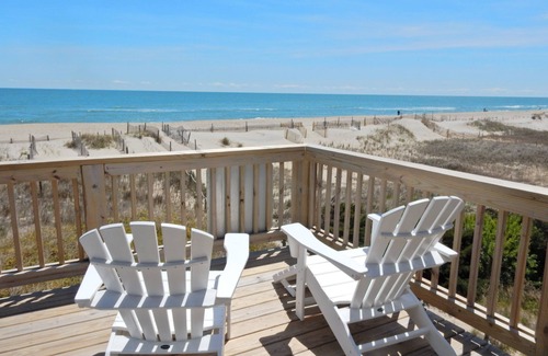 Rodanthe House | Oceanfront Pet Friendly, 4BR 3.5 BA luggage/baggage lift spectacular views