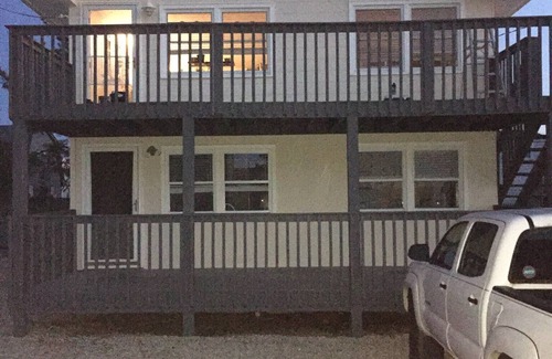 The Dunes House | Oceanside Duplex 7 houses to Ocean 2nd floor