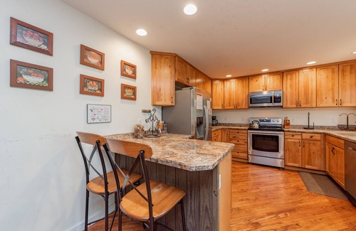 Swanton House | Peaceful Lakefront w/Fireplace & Views