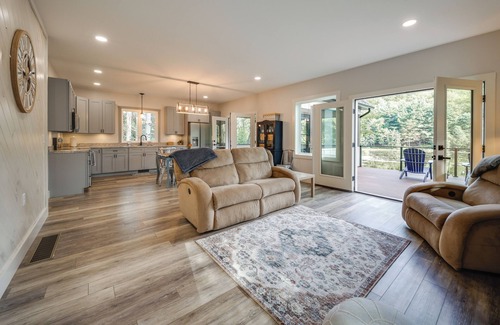 New Albany House | Petting Zoo Barn & Pond Access: New Albany Retreat