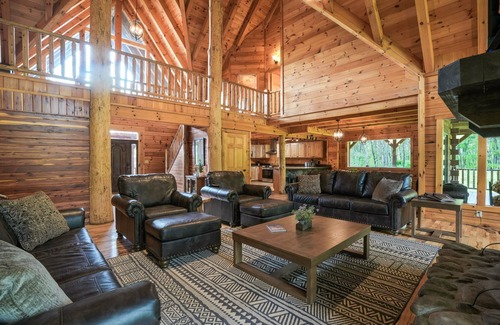 Logan Cabin | Premium Hocking Hills Group Lodge 8BR 5.5Ba Hot Tub, Pond, Starlink, Game Room