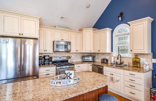 North End House | Prime Location in Heart of Ocean City w/Private Roof Deck!