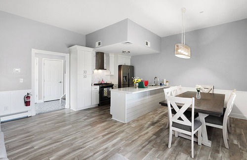 Ortley Beach Condo | Prime location beach stay! Fully updated, just steps to all you need! Sleeps 10+
