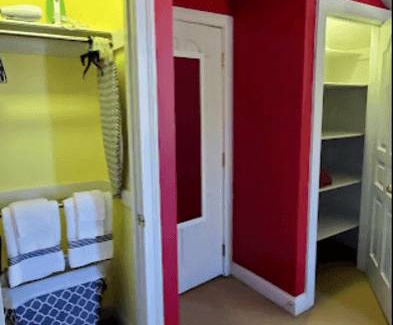 Commercial Point Resort | Private room ∙ 1 guest