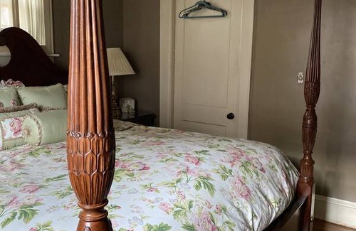 Charleston Resort | Private room ∙ 1 guest