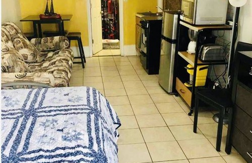 North Philadelphia West Resort | Private room ∙ 2 guests