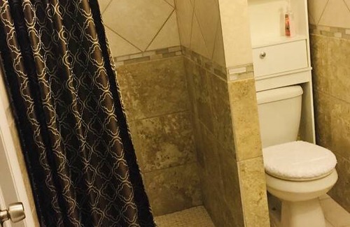 North Philadelphia West Resort | Private room ∙ 2 guests